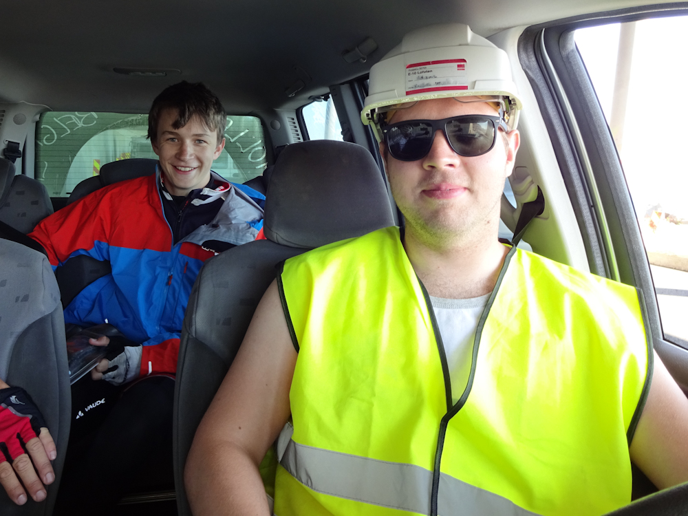 Ein Bauarbeiter nimmt uns mit …